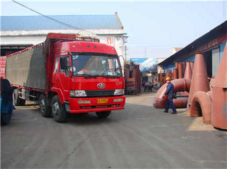 西南地區(qū)移動(dòng)破碎機(jī)